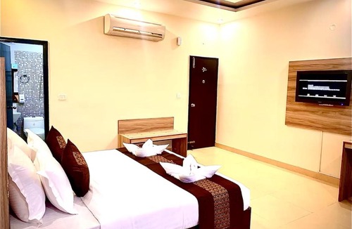 Zirakpur Hotel | Hotel Eva