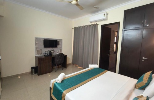 Noida Hotel | Hotel Fortune Home Residency Near Spectrum Mall Sector 72