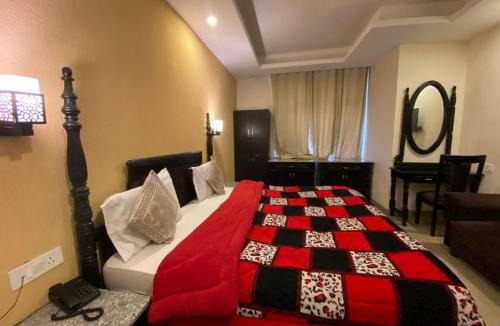 The Mall Road Hotel | Hotel Garden Reach Mussoorie Near Mall Road