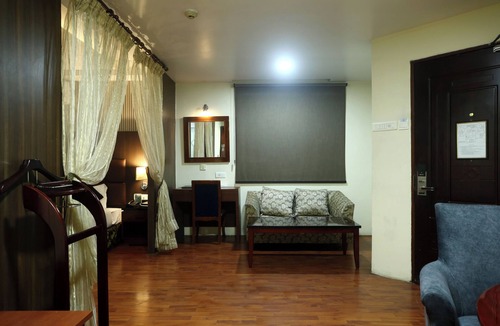 Sualkuchi Hotel | Hotel Gateway Grandeur