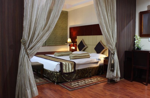 Sualkuchi Hotel | Hotel Gateway Grandeur