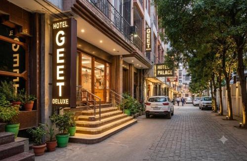 Paharganj House | Hotel Geet Deluxe Near Connaught Place and New Delhi Railway Station