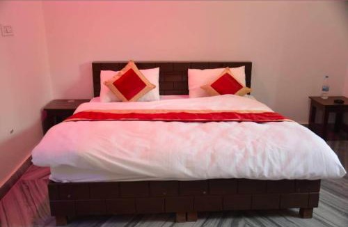 Bullawala Hotel | Hotel glass house