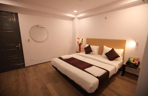 Mahipalpur Hotel | Hotel Glinzer Palace IGI Delhi