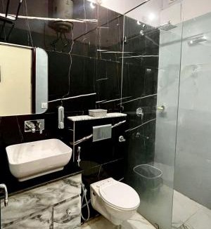 Zirakpur Hotel | Hotel Golden Roof
