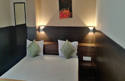 Pallavaram Hotel | Hotel Grand Gaayatris