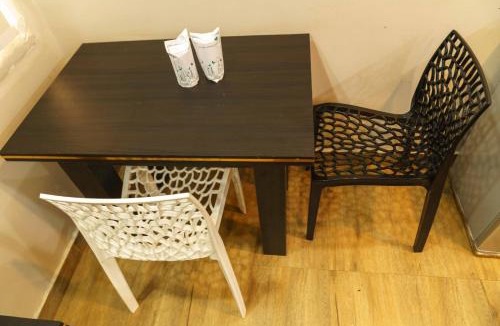 Ghatgan Hotel | Hotel grand Heritage Ghatgaon