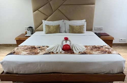 Paonta Sahib Hotel | Hotel Grand Riviera