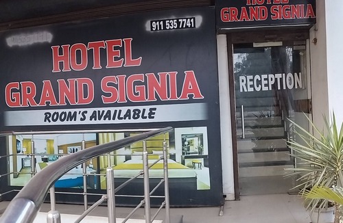 Zirakpur Hotel | Hotel Grand Signia 9115357741