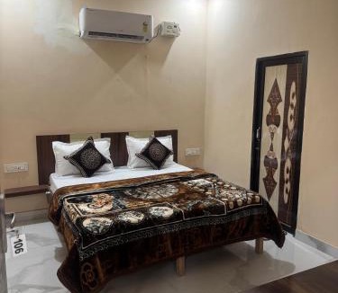 Jalandhar Hotel | Hotel Green Leaf