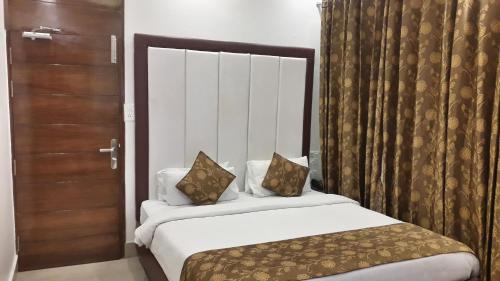 Dadahu Hotel | Hotel Guru Surbhi