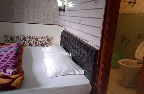 The Mall Hotel | Hotel Harbans Shimla
