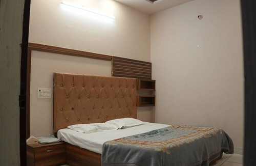 Thanesar Hotel | Hotel Hari sarovar