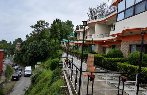 Jaiharikhal Hotel | Hotel Hill Top Palace