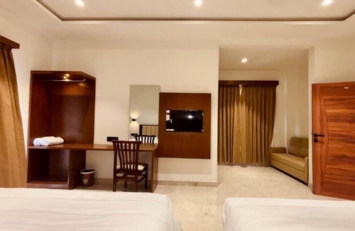 Sringeri Hotel | Hotel hill view