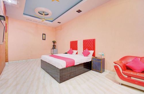 Daulatabad Hotel | Hotel Lucky Star CENTRAL BUS STOP