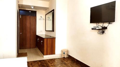Jalandhar Hotel | HOTEL INTERNATIONAL - Adjoining INDO Canadian Transport & ISBT Jalandhar City - Corporate, Families, Solo Travellers, Couples Favorite