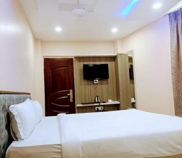 Dumka Hotel | HOTEL JD INN & The Cuisine Restaurant