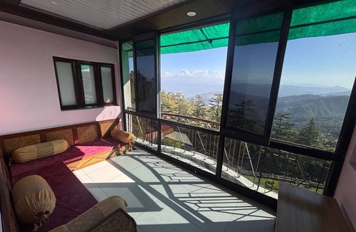 Kausani Hotel | Hotel Jeetu Managed by The Bro's Hotels