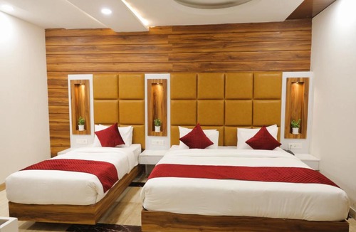 Karol Bagh Apartment | Hotel Jeyan Inn by Golden Tree at Karol Bagh