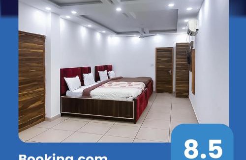 Noida Hotel | Hotel JS Garden Luxury Stays & Suits
