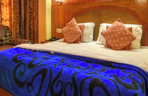 Knollswood Hotel | HOTEL K-I-N-G PALACE