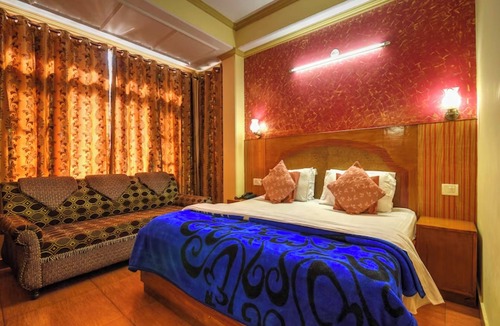 Knollswood Hotel | HOTEL K-I-N-G PALACE