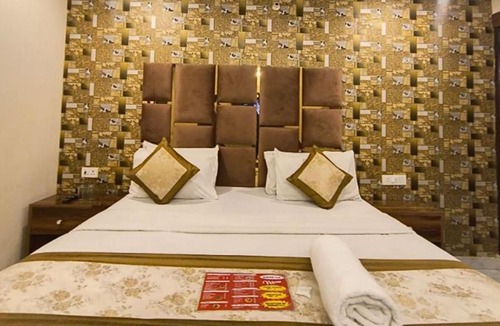 Kaushambi Hotel | Hotel Kaushambhi Grand 2 Min Walk From Kaushambhi Metro Station