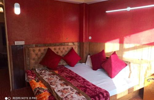 Knollswood Hotel | Hotel King Palace ടhimla