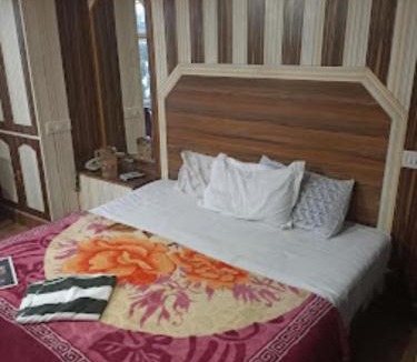 Knollswood Hotel | Hotel King Palace ടhimla