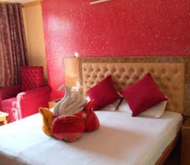 Knollswood Hotel | Hotel King Palace ടhimla