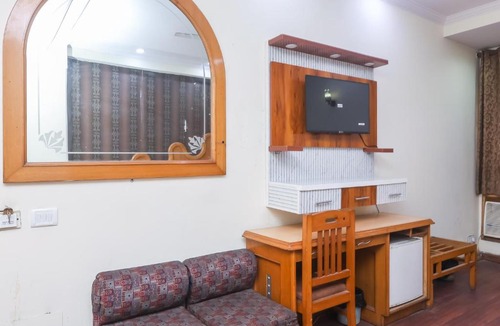 Karol Bagh Hotel | Hotel Kochar Continental