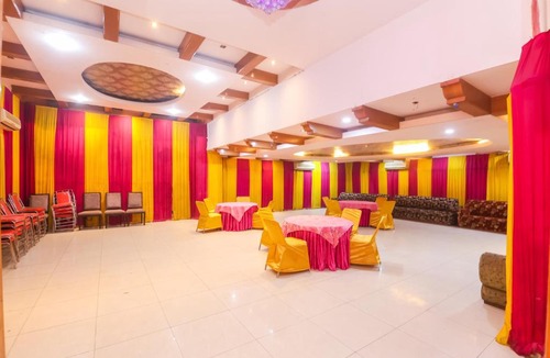 Karol Bagh Hotel | Hotel Kochar Continental