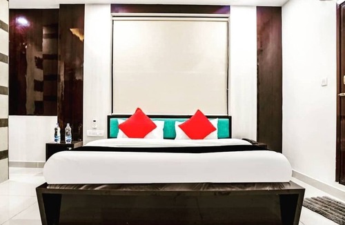 Bhopal Hotel | Hotel Komal Palace