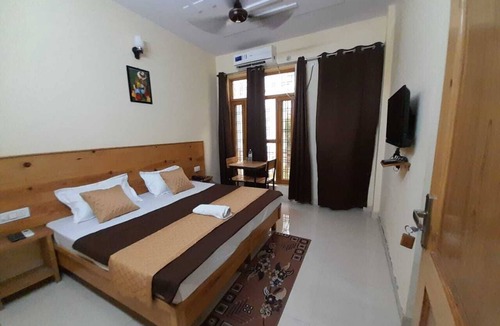 Tapovan Hotel | Hotel Krishna Rishikesh