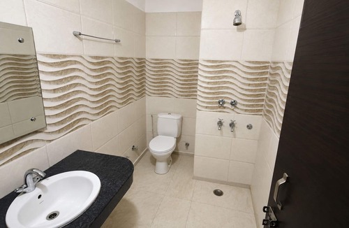 Katra Hotel | Hotel KS International (50 meters from Railway Station)