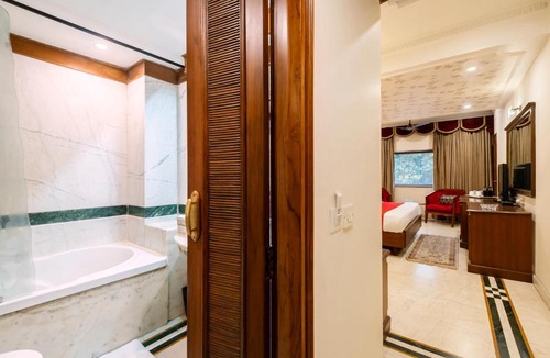 Sector 22 Hotel | Hotel Kwality Regency