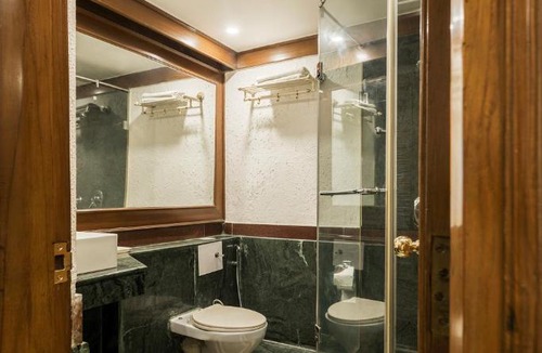 Sector 22 Hotel | Hotel Kwality Regency
