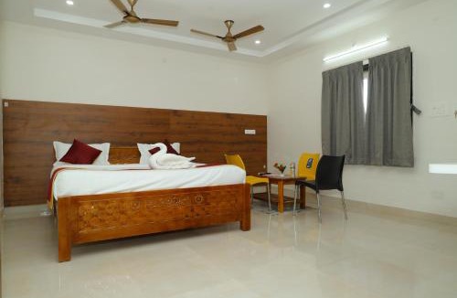 Tirupati Hotel | Hotel Lakshmi Balaji Residency Inn