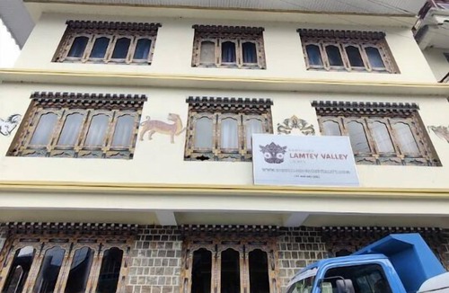 Lachen Hotel | Hotel Lamtey Valley Lachen by Baizus