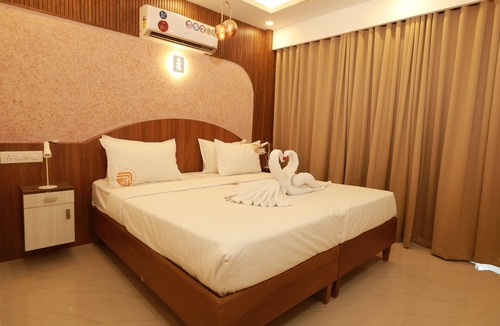 Kunnamkulam Hotel | Hotel Liwa Tower