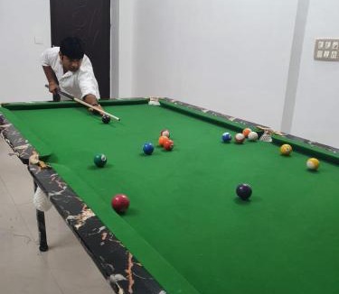 Udaipur Hotel | Hotel Lotus Inn near Udaipur City Railway Station