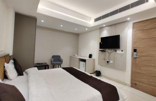 Pathankot Hotel | Hotel M K