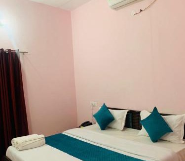 Chandigarh Hotel | Hotel Mahadev Home-Stay ! Near Chandigarh It'l Airport