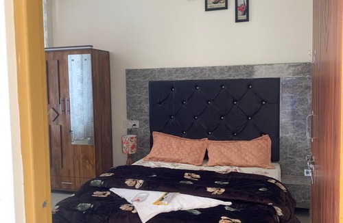 Bullawala Hotel | Hotel Maitri