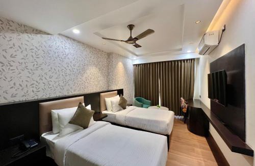 Lansdowne Hotel | Hotel Mango Groves