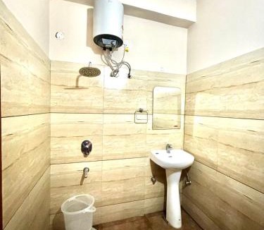 Dera Bassi Hotel | Hotel Maria