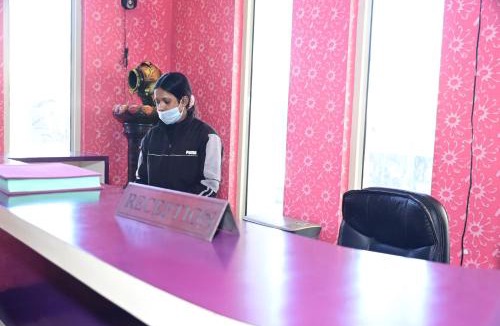 Dehradun Hotel | Hotel Meenakshi Garden