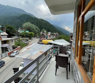 Jagatsukh Hotel | Hotel Midway Inn