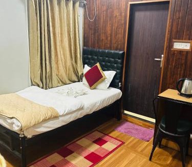 Siliguri Hotel | HOTEL MITTAL GARDEN